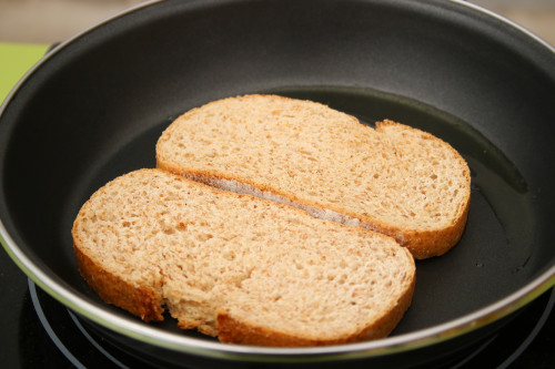 sandich de brocoli y jamon dorar pan